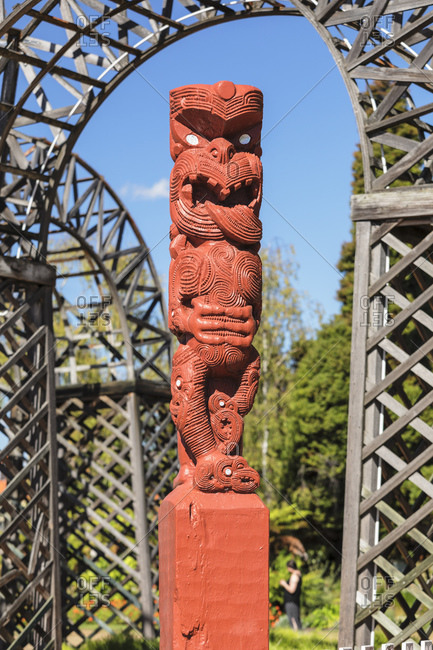 Maori wooden statue, Rotorua, Bay of Plenty, North Island, New Zealand, Pacific