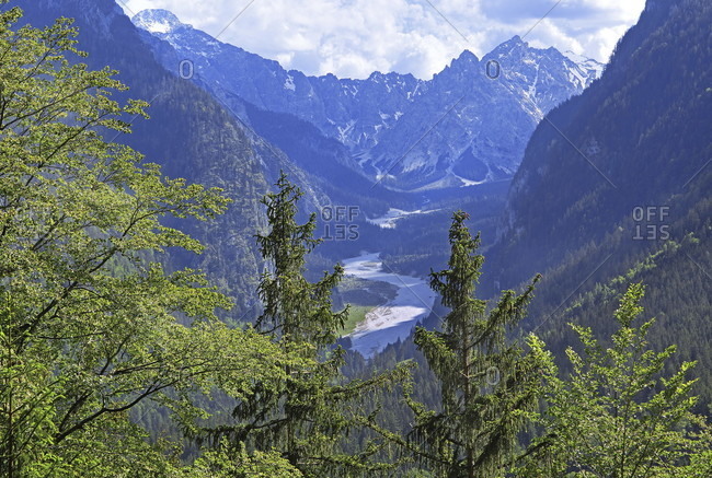View from the brine pipeline path into the wimbachtal with wimbachgries and palfelhorn (2222m), ramsau near berchtesgaden, berchtesgaden national park, berchtesgadener land, upper bavaria, bavaria, germany