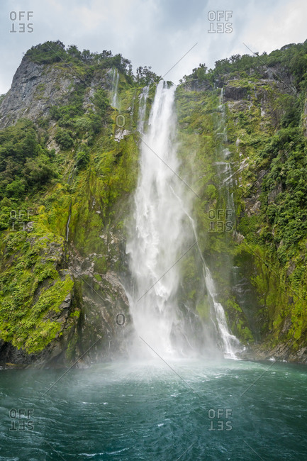 Stirling Falls in Milford Sound, Peru