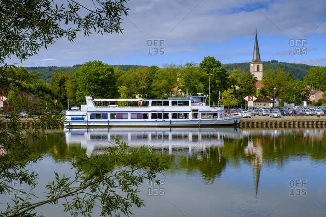 Tourboat moored on Main river