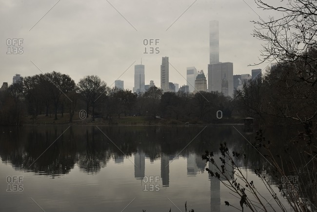 Bethesda Terrace and Fountain overlook The Lake in New York City's Central  Park Stock Photo - Alamy