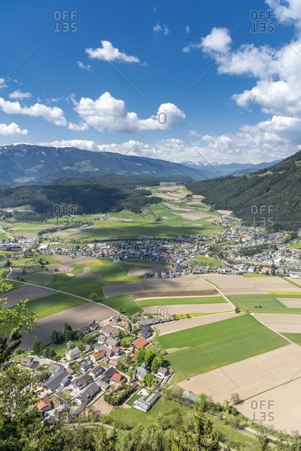 Aufhofner Kofl, Bruneck, Puster Valley, South Tyrol, Italy. View from Aufhofner Kofl to the villages of Aufhofen and St. Georgen