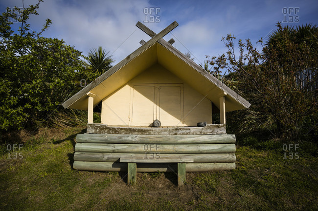 Sleep under the stars, wooden hut in Akaroa