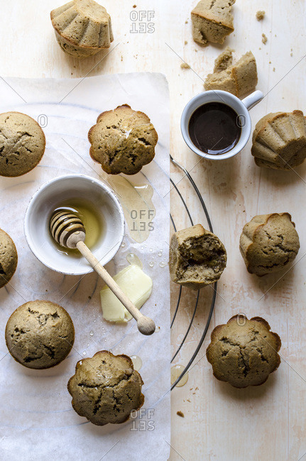 Coffee cinnamon muffins with butter and  honey