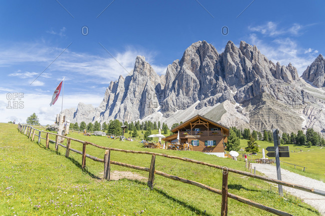 Malga Casnago (Gschnagenhardt) hut at foot of the Odle mountains, Val di Funes, South Tyrol, Dolomites, Italy, Europe