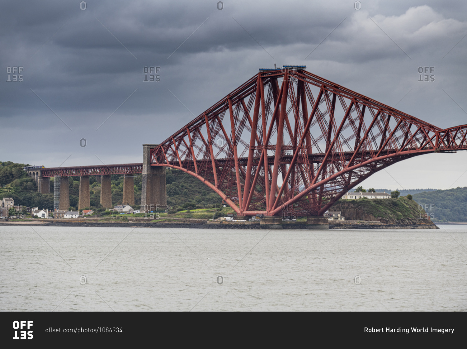 The Forth Bridge, cantilever bridge, UNESCO World Heritage Site, Firth of Forth, Scotland, United Kingdom, Europe