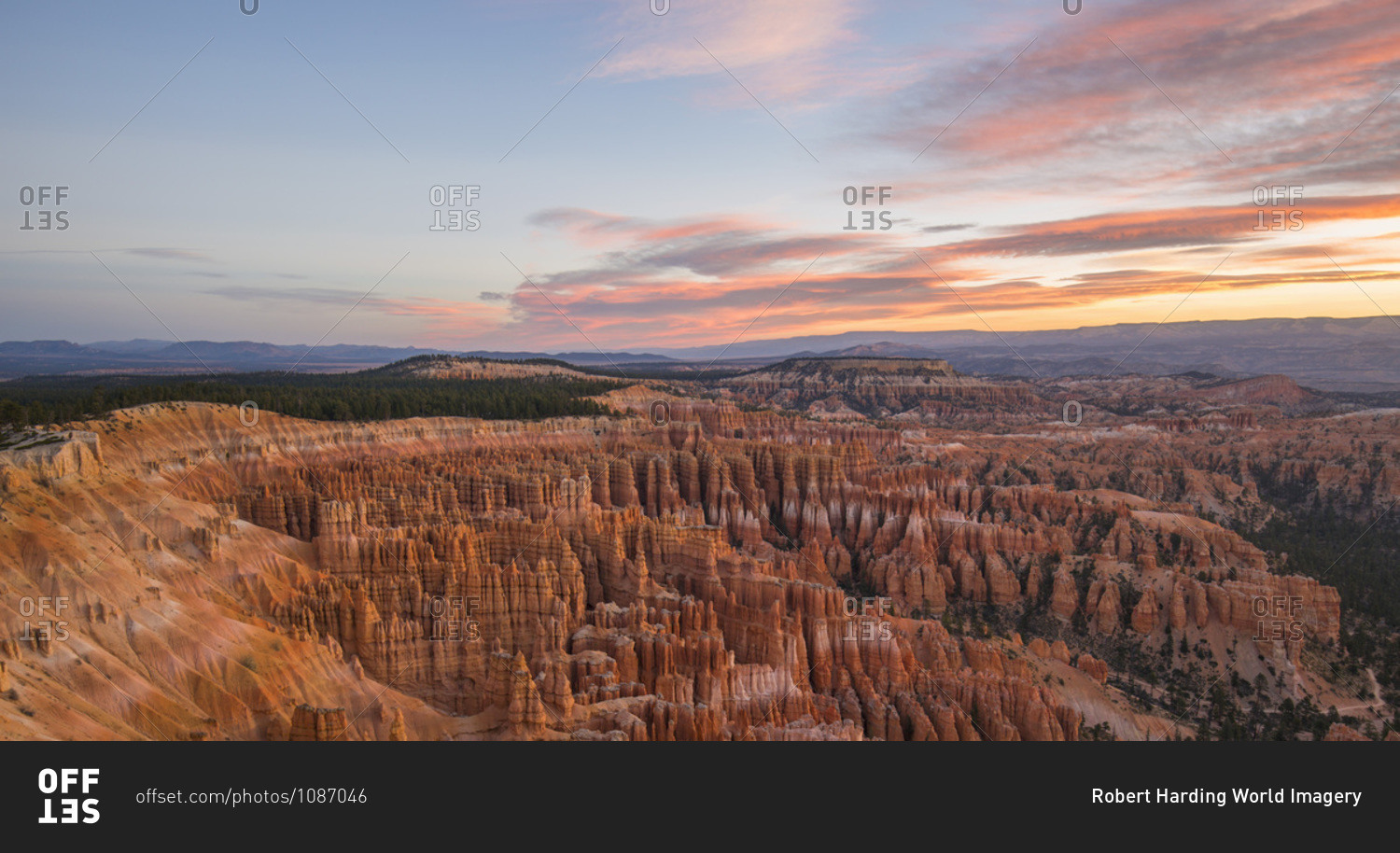 Panoramic view over the Silent City from the Rim Trail at Inspiration Point, dawn, Bryce Canyon National Park, Utah, United States of America, North America