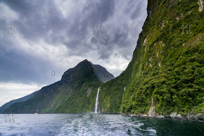 Stirling falls in milford sound in fiordland national park, southland, south island, new zealand