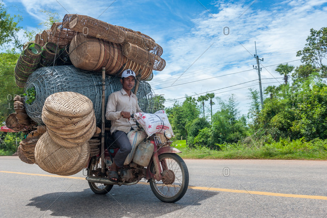 overloaded stock photos - OFFSET