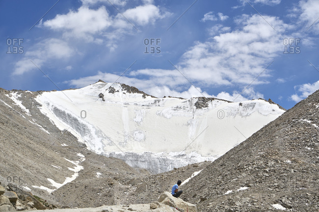 Panoramic view of the high altitude peaks covered by snow at the Chang La Pass in Ladakh, India