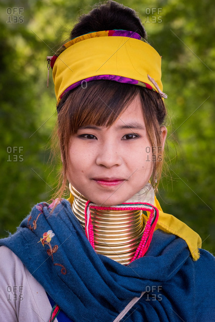 PADUANG PEOPLE,  HILL TRIBE, PAN PET VILLAGE, KAYAH STATE, MYANMAR - 26 November 2016: Portrait of local lady wearing brass coils placed around the neck, appearing to lengthen it.