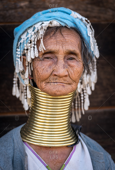 PADUANG PEOPLE,  HILL TRIBE, PAN PET VILLAGE, KAYAH STATE, MYANMAR - 28 January 2019: Portrait of local lady wearing brass coils placed around the neck, appearing to lengthen it.