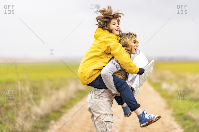 piggyback stock photos - OFFSET