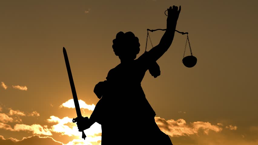 Lady Justice of Frankfurt, sunset time lapse