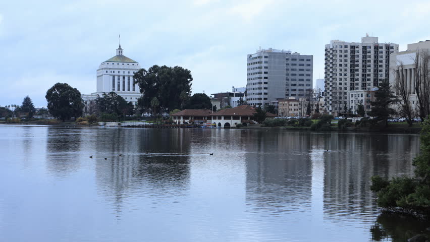 Timelapse of Lake Merritt, Oakland California 4K
