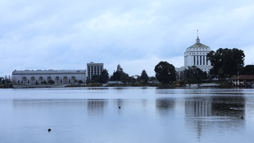 Timelapse from Lake Merritt, Oakland California 4K