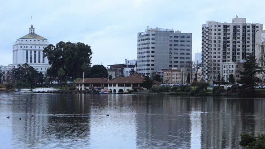 Timelapse at Lake Merritt, Oakland California 4K