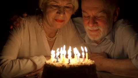Loving Senior Couple Celebrating Anniversary Video De Stock 100 Libre De Droit Shutterstock