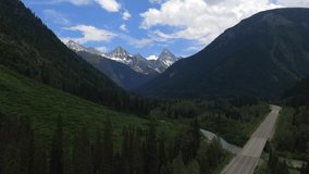 Canadian Rockies - Icefields Parkway 4K (Lake Louise , Peyto Lake, Bow Lake, Moraine Lake, Glacier Skywalk, Athabasca)