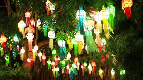 Candle light with hanging lamp (Tung).
Lanterns in Yee-peng festival (Paper lanterns in Yee-peng festival) ,ChiangMai Thailand Adlı Stok Video