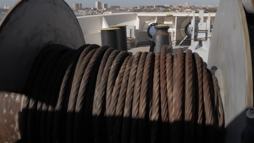 Mooring winch in on wire