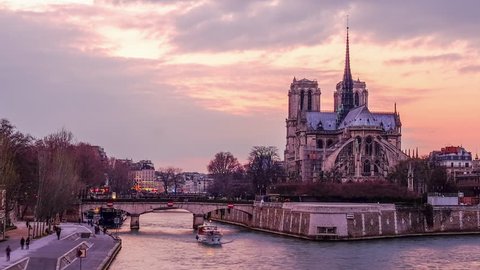 Time lapse Cityscape of Paris - Sunset on Notre Dame and Seine River 