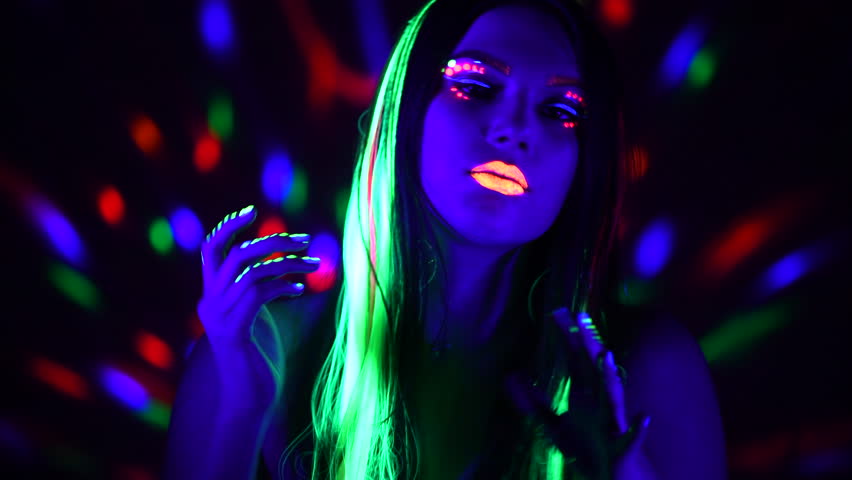 Neongrün Amakando Neon-Ohrhänger für Frauen Disco-Queen Einsetzbar zu Karneval & 80er-Party Buntes Kostüm-Zubehör für Damen Punk-Girl