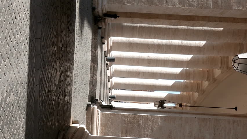 Colonnade. St. Peter