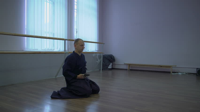 Mature Japanese Woman in a」の動画素材（ロイヤリティフリー 