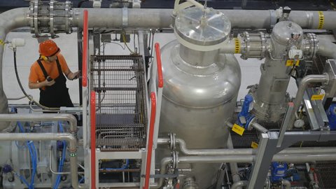Milking Cows On Farm Working の動画素材 ロイヤリティフリー Shutterstock Milking Cows On Farm Working の動画素材 ロイヤリティフリー Shutterstock
