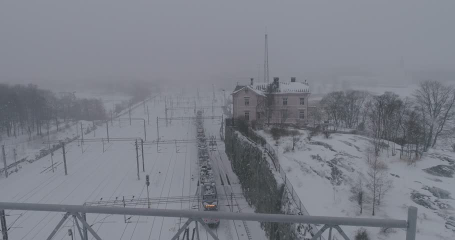 HELSINKI, JANUARY 17 2018. Heavy snowfall and wind around Linnunlaulun Huvila in Helsinki on January 17th 2018.
