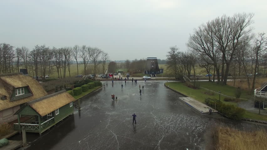  Traditional Ice skating in The Netherlands, Holland, Giethoorn