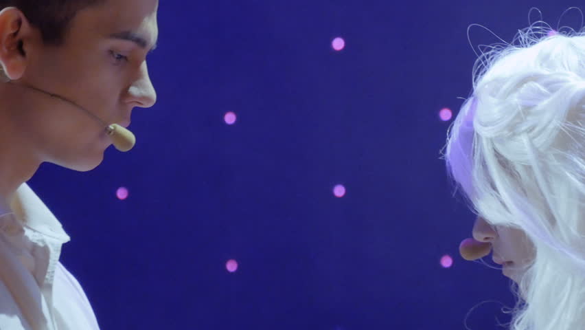 Young teenagers sings about their sad love story