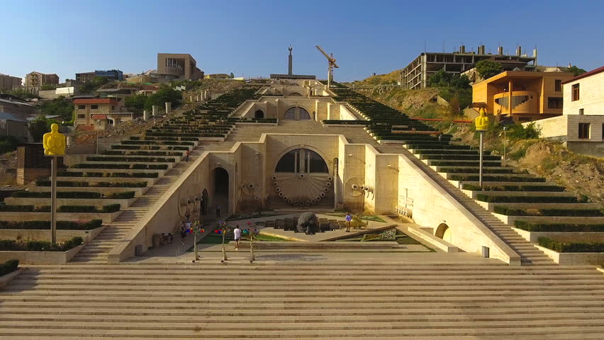 Ереван ступени каскад. Каскад парк в ереване. Лестница ереван ереван большой каскад. Каскадная лестница ереван. Армения лестница ереван.