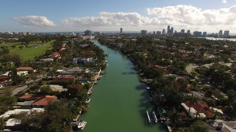 Miami Beach heading east over Normandy Isles towards the beach part two. Arkivvideo