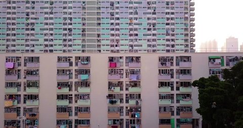 Стоковое видео: Rising above the streets of Hong Kong.