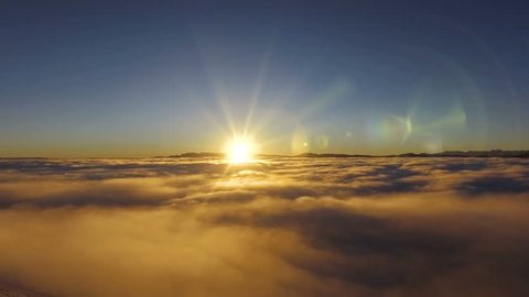 Flying above the clouds . स्टॉक वीडियो