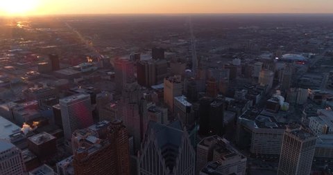 Sunset view over large city วิดีโอสต็อก