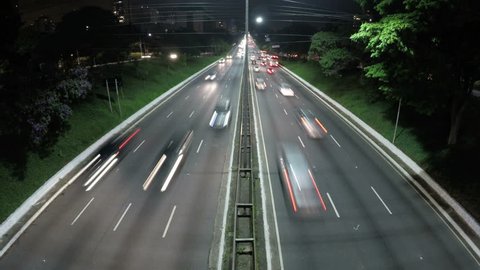 Traffic in the North South Corridor, at the 23 de Maio Avenue, south zone of Sao Paulo, at night