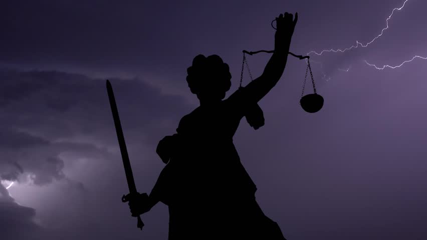 Lady Justice of Frankfurt, thunderstorm time lapse
