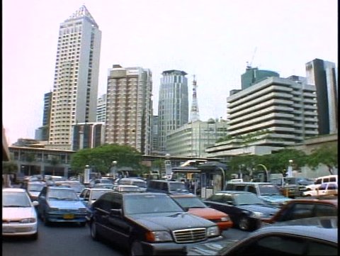 THE PHILIPPINES, 1998, Manila, Makita District, traffic wide shot