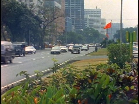 THE PHILIPPINES, 1998, Manila traffic, medium shot