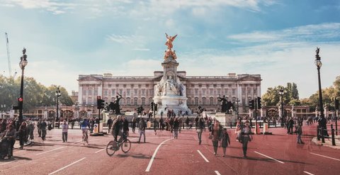 6k Time lapse of Buckingham Palace with Victory Statue in Sunny day, London