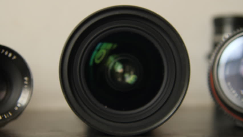 Photo lens, inzoom on glass.