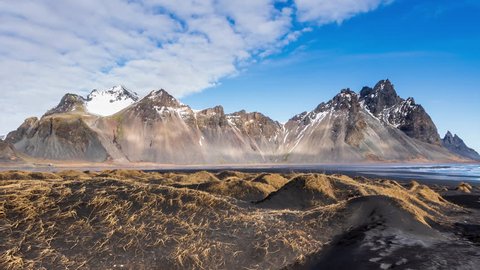Timelapse of vestrahorn mountain in clear sky day ,Iceland
 Arkivvideo