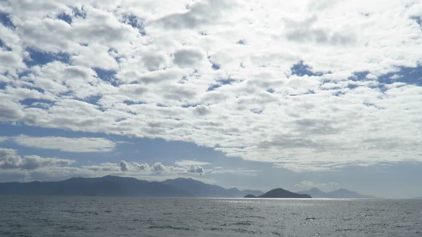 Oceanview of the Frankland Islands, looking out over the ocean and High Island.
