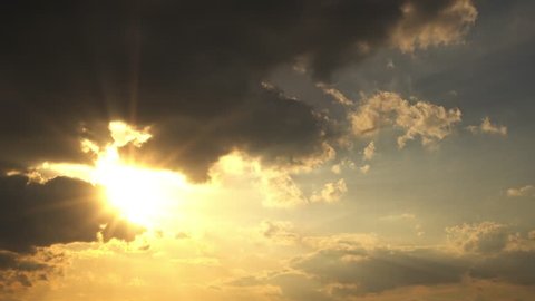4k Sun Rays On The Cloud Background