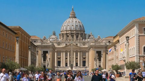 Italy in Hyperlapse, road to Vatican full of tourists, Saint Peter's Basilica, Vatican City