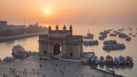 Jan 2018, India, Mumbai, Maharashtra, The Gateway of India, monument commemorating the landing of King George V and Queen Mary in 1911 - time lapse