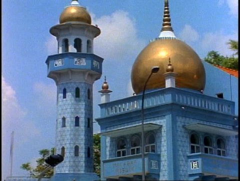 SINGAPORE, 1999, Singapore Blue Mosque, medium close up minaret, tilt up